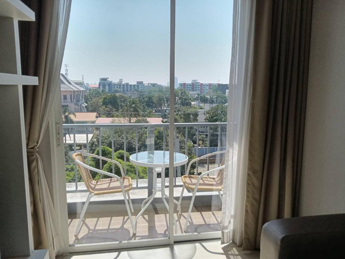Fluffy Bed And Seaview @Bangsaen Daire Dış mekan fotoğraf